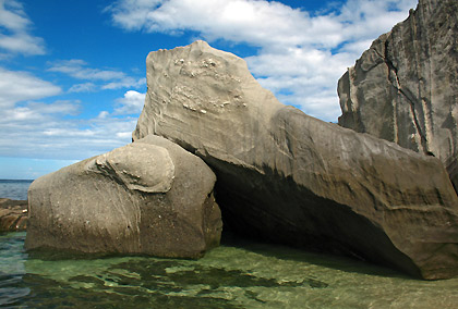 huge rocks on teh beach, Capones Islands, San Antonio, Zambales