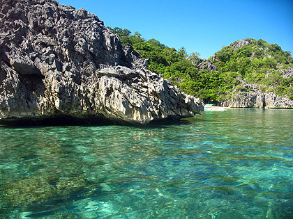 limestone rocks on sandy beach, Matukad Island, Caramoan